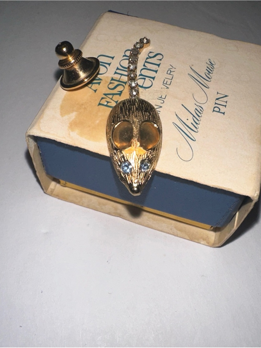 Pin Box - Avon Fashion Accents